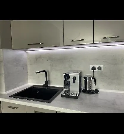 Brand New First Line Sea View 1 Bedroom 布尔加斯